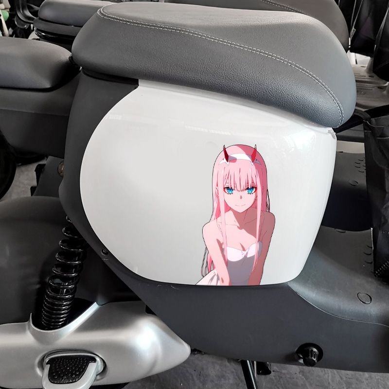 Naklejki z dziewczyną z anime  – Zero Motorcycle Gear recenzja i cena